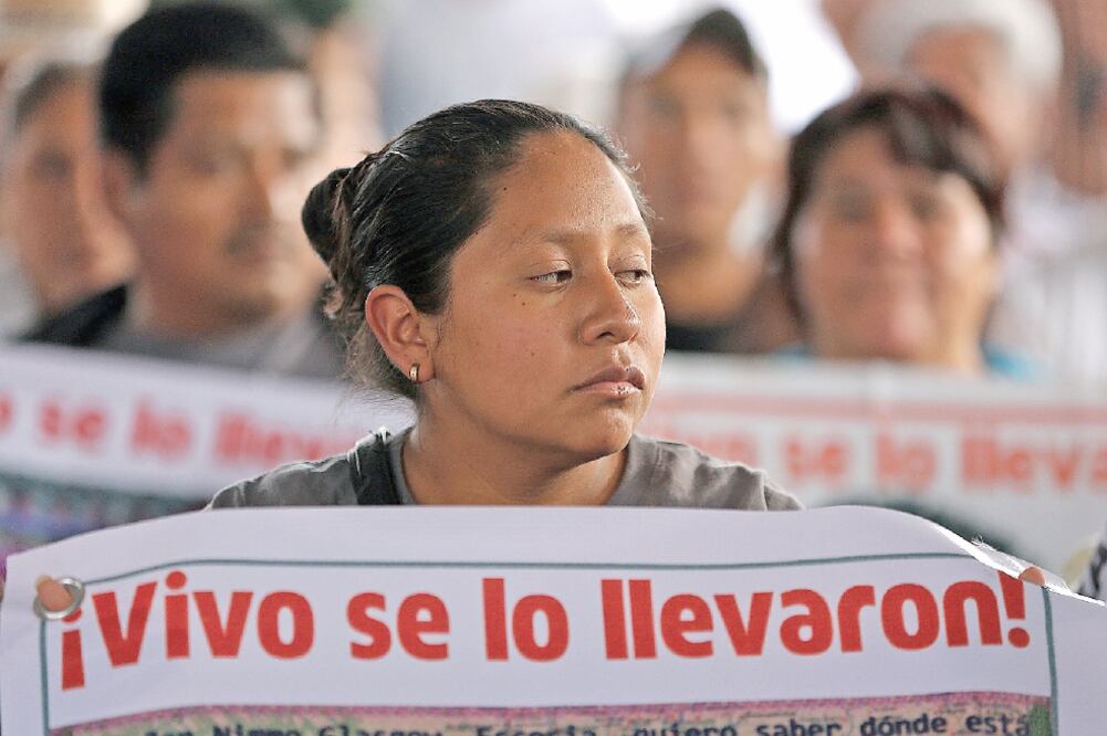 Familiares solicitan que la indagatoria la lleve la oficina de la procuradora Arely Gómez y sea conducida por un fiscal que tenga el visto bueno del GIEI (JUAN CARLOS REYES. EL UNIVERSAL)