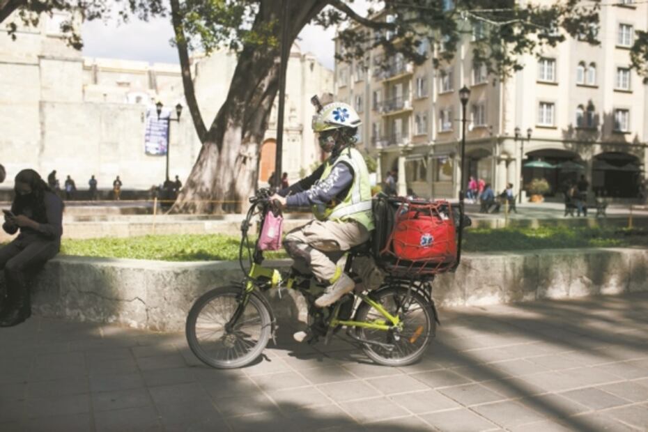 Bici-ambulancias: Atención médica va en dos ruedas