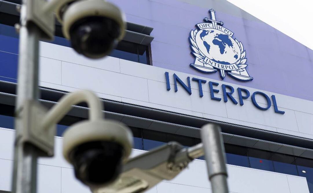 Interpol Washington emitió dos alertas rojas y cinco alertas amarillas urgentes sobre Casian-García y Medina, mismas que fueron fundamentales para su localización y detención.