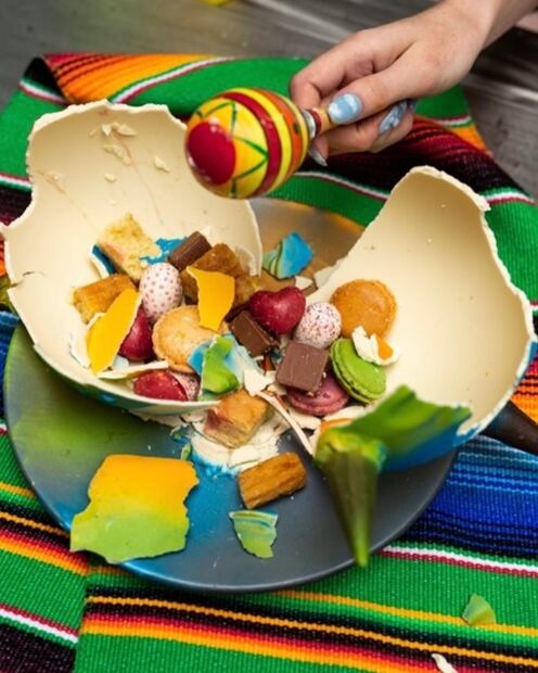 El postre de piñata que sirve un restaurante mexicano en EU