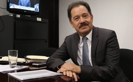 Ignacio Mier defiende contratación de médicos cubanos; señala déficit en México