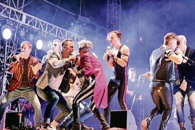 Arman una fiesta con música y recuerdos