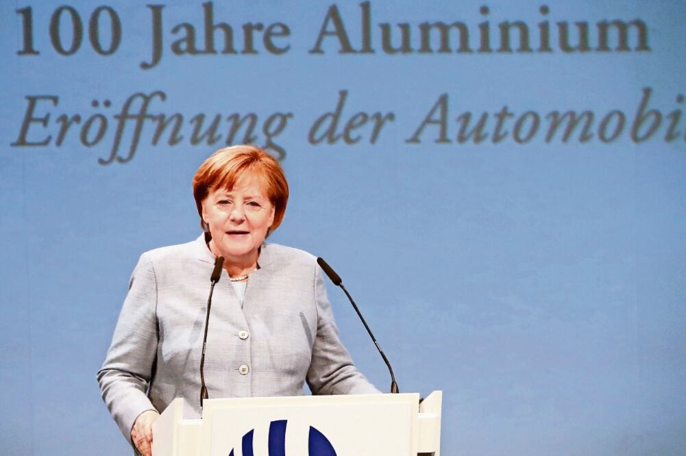 La canciller Angela Merkel tiene el reto de ganar las elecciones de septiembre en Alemania (WOLFGANG RATTAY. REUTERS)