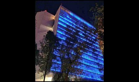 Iluminan Senado de azul por Día Mundial del Autismo