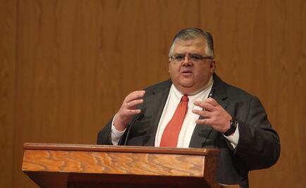 Coberturas han quitado volatilidad al tipo de cambio: Carstens