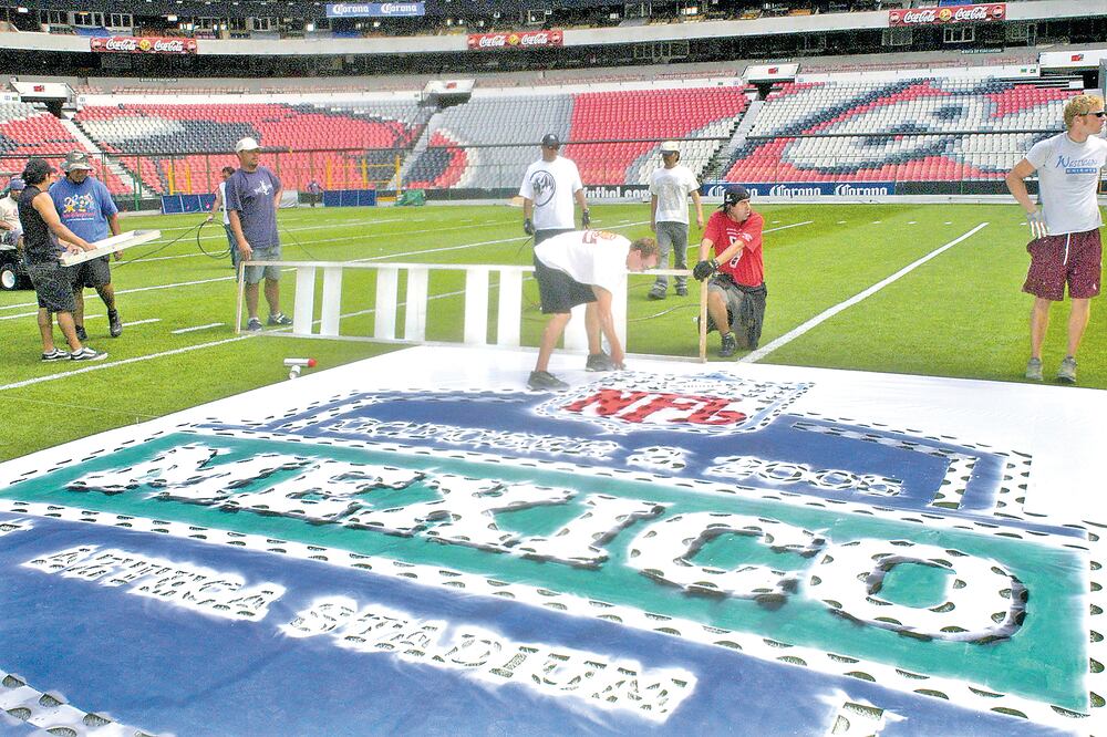 En 2005 el histórico inmueble albergó un encuentro oficial de la NFL, entre 49ers y Cardinals (ARCHIVO. EL UNIVERSAL)