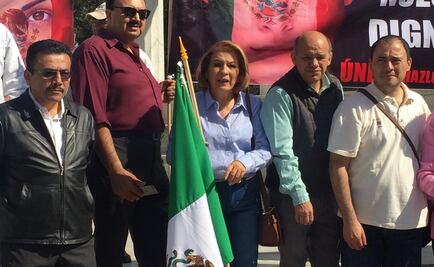 Miranda de Wallace denuncia presencia de hombre armado en marcha