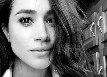 Así es y esto cuesta la exclusiva joya que usó Meghan Markle para celebrar su cumpleaños 42