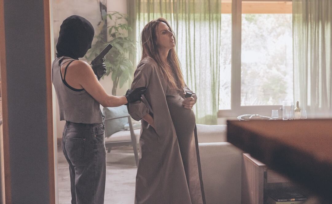 El personaje de Kate deberá luchar por su vida y la de su bebé.
Daniela Schmidt es una maleante que somete al personaje de Bruno Bichir. FOTOS: VIX