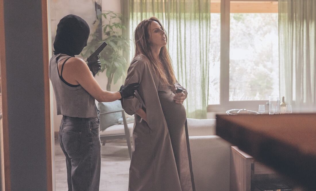 El personaje de Kate deberá luchar por su vida y la de su bebé.
Daniela Schmidt es una maleante que somete al personaje de Bruno Bichir. FOTOS: VIX