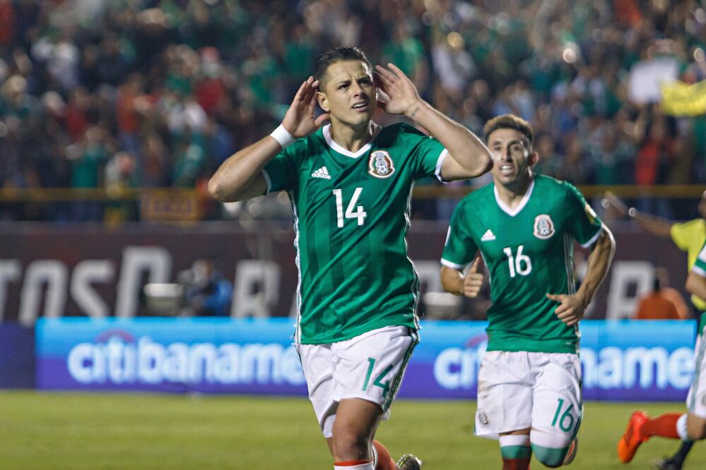 Imago7. 'Chicharito' celebra gol con la Selección Mexicana 
