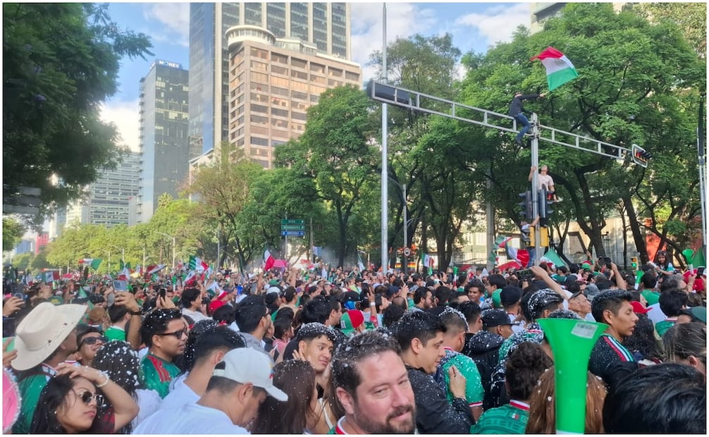 Miles de aficionados fueron al Ángel de la Independencia Foto: Agustín Elías/El Universal