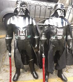 Con ingenio mexicano el Episodio 7 de Star Wars se convierte en una guerra piñata