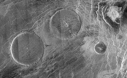 Un suelo como plastilina evita que los volcanes proliferen en Venus