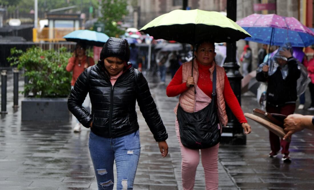 Lluvias se registran en el Centro Histórico de la Ciudad de México, el martes 24 de junio de 2025. Foto: Carlos Mejía/EL UNIVERSAL