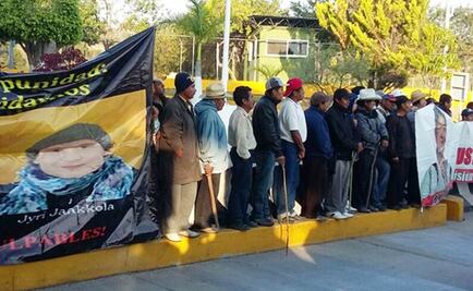 Manifestantes toman caseta de peaje en Oaxaca