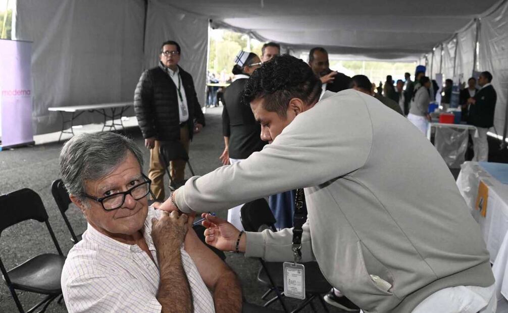 Centro de Vacunación UNAM 2025 registra alta afluencia en primer día. Foto: Especial