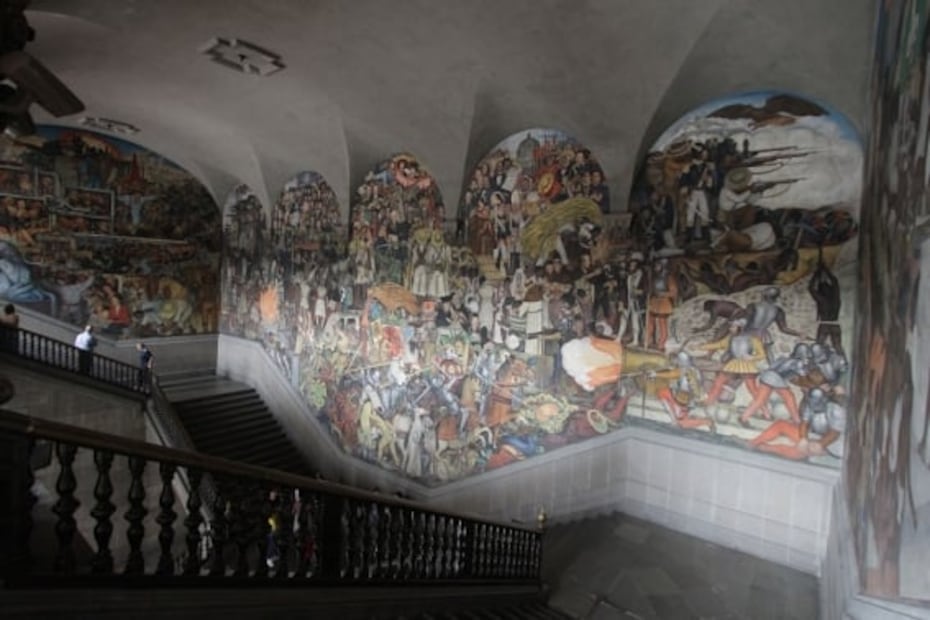 Los murales que Diego Rivera plasmó en Palacio Nacional contra el analfabetismo