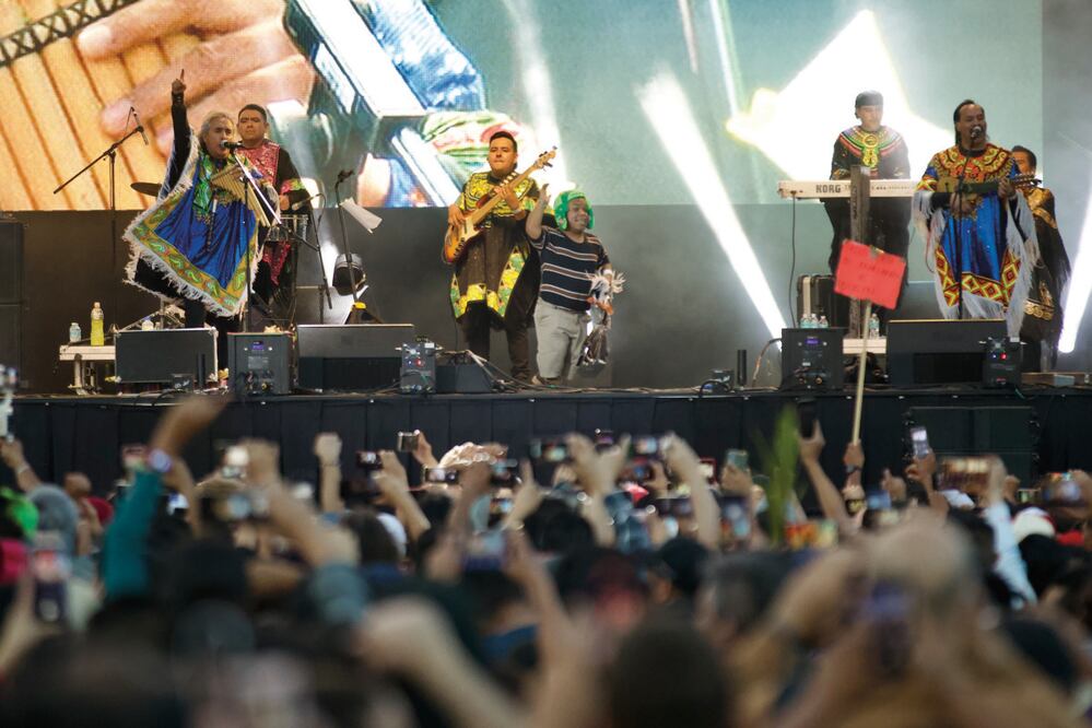 80 mil personas asistieron al 'Cumbión del Zócalo'. Foto: Germán Espinosa