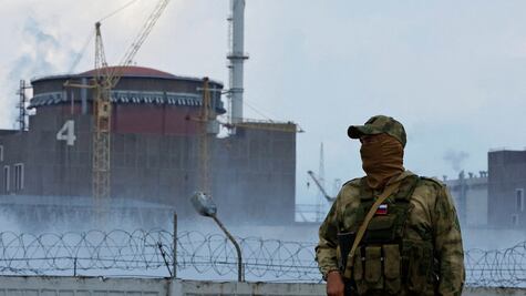 La tensión dentro de la central nuclear ucraniana de Zaporiyia: "Los rusos nos tienen a punta de pistola"