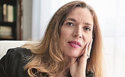 Libro revive el polémico caso del anillo de Barragán