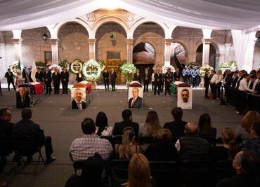 Rinden homenaje a funcionarios de Michoacán muertos en desplome de helicóptero