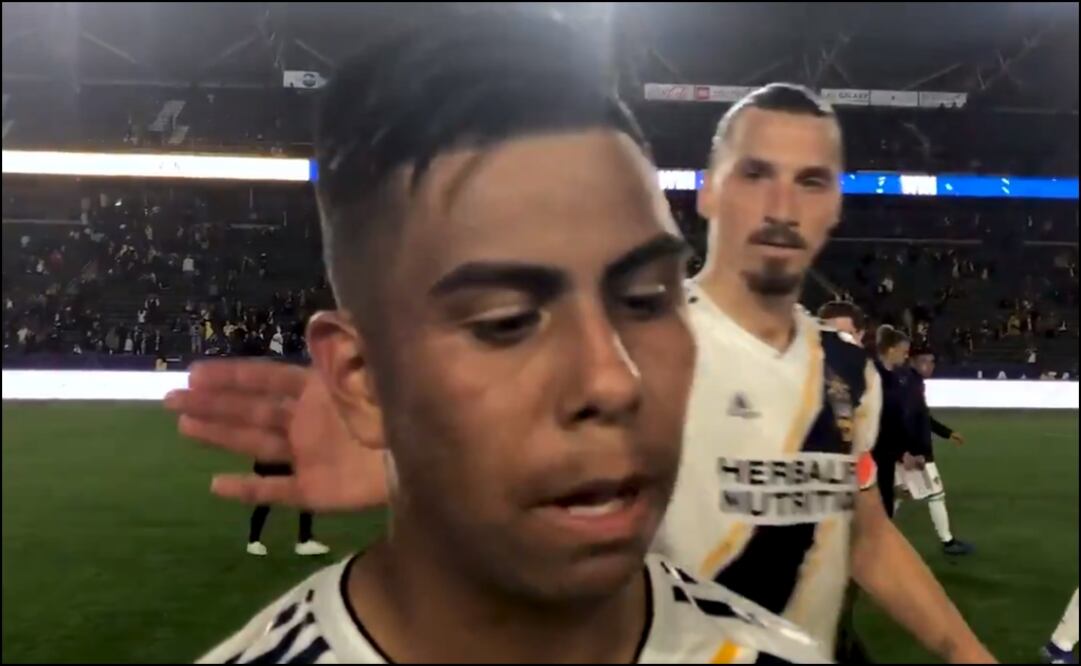 Álvarez asistió en su primer encuentro como profesional. Foto: Especial