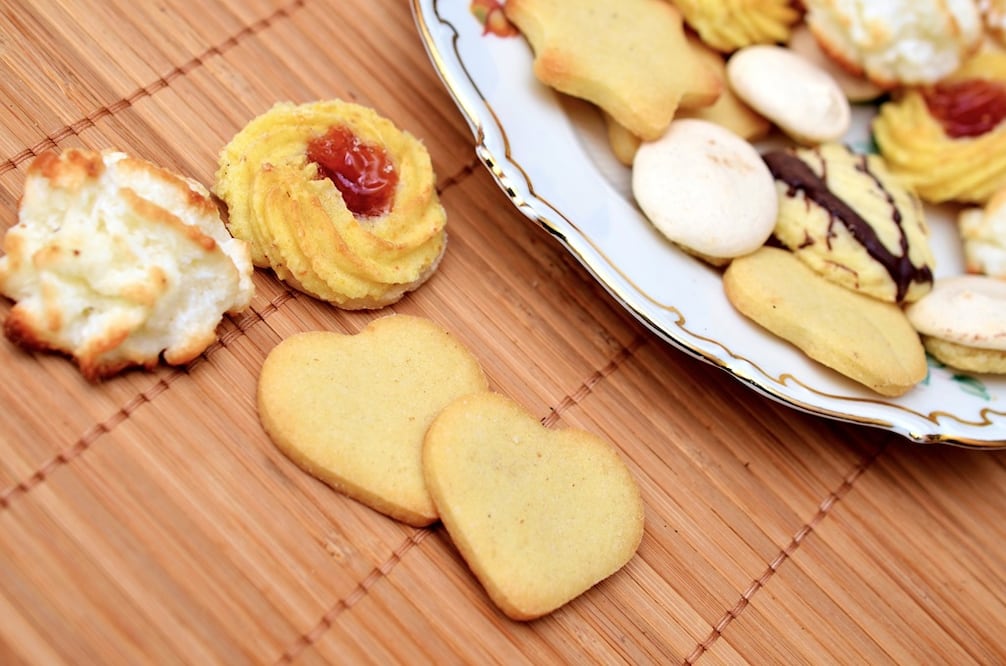 Los glaseados que decoran algunos pasteles y galletas contienen grasas trans. (Fotos: Pixabay)