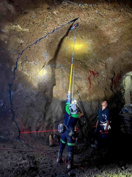 El Puesto de Mando Unificado informó avances en la estrategia de rescate de los tres mineros en la mina Santa Fe, ubicada en El Rosario, Sinaloa (02/04/2026). Foto: Especial