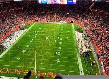 Dueños de Walmart comprarán a los Broncos de Denver; venta ronda los 4.6 billones de dólares