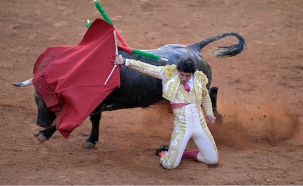 Sebastián Castella triunfa en la segunda corrida en la Plaza México