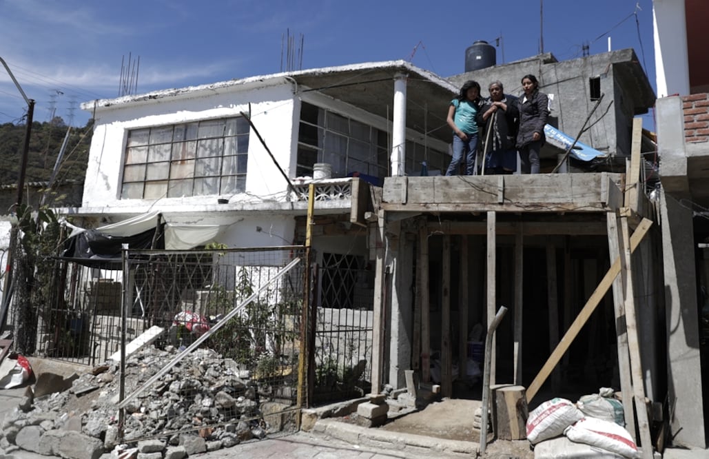 En San Pablo Chimalpa, uno de los principales pueblos de la delegación Cuajimalpa, el 19-S dejó (según datos oficiales) 73 viviendas demolidas con necesidad de reconstrucción, más otras 80 con daños a reparar. 