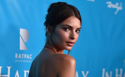 Emily Ratajkowski recibió un clip como anillo de compromiso