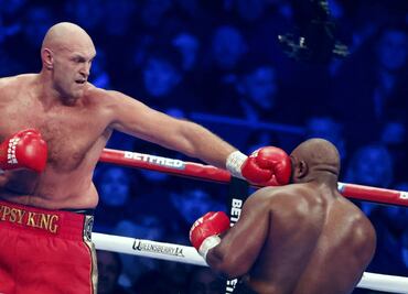 Tyson Fury vence por nocaut a Derek Chisora y retiene su título pesado del Consejo Mundial de Boxeo