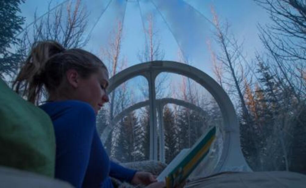 7 hoteles transparentes para admirar auroras boreales