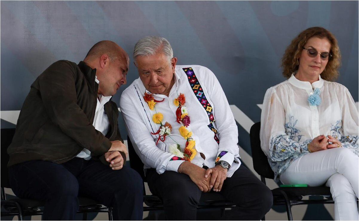 Enrique Alfaro, gobernador de Jalisco, juto a López Obrador y Beatriz Müller. Foto: Hugo Salvador/EL UNIVERSAL
