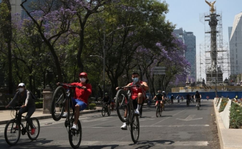 Desorganización y esperanza en aplicación de vacunas, migración y multitudes en las calles, entre las fotos de la semana