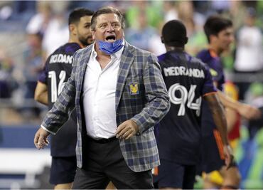 Miguel Herrera mandará a la banca al francés de los Tigres