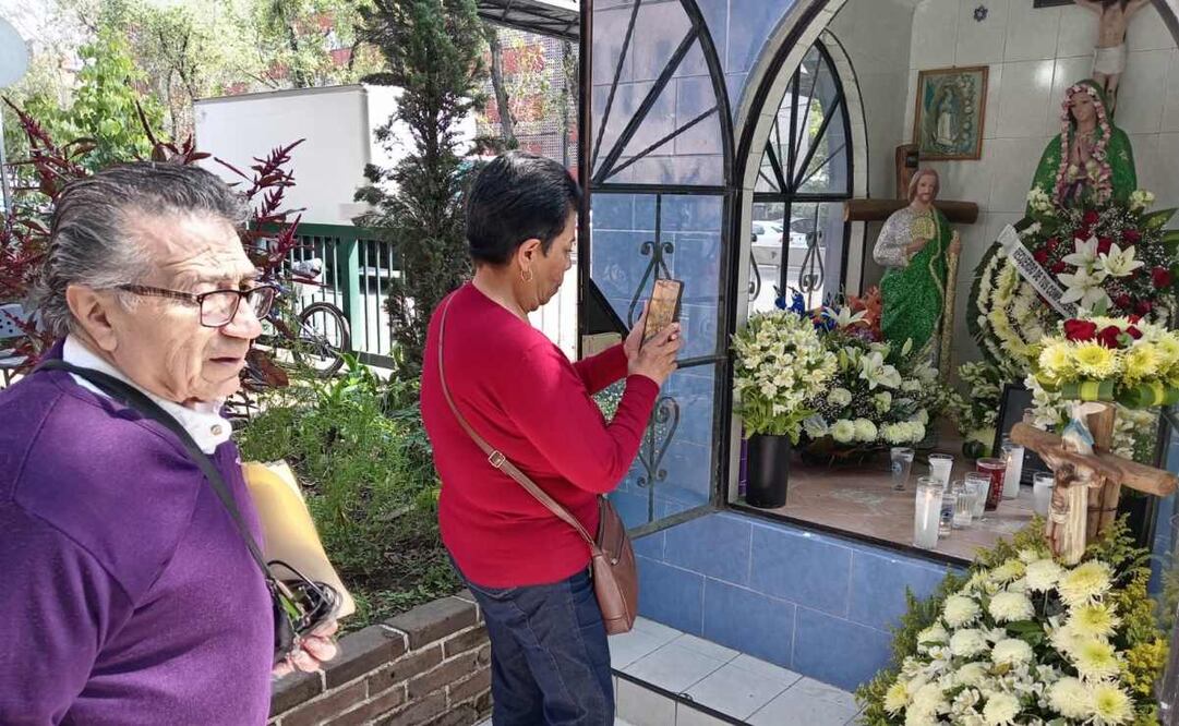 Vecinos de Tlatelolco recuerdan al jefe de sector asesinado en Chalco, era "muy accesible y responsable"
Foto: Fabián Evaristo