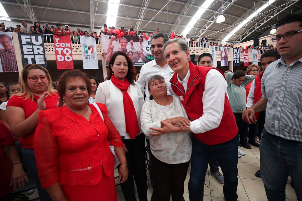 El candidato del PRI a la gubernatura del Estado de México, Alfredo del Mazo, durante un acto de campaña en Tecamac. (Foto: Jorge Alvarado/ EL UNIVERSAL)
