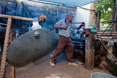 Pequeños empresarios toman distancia de créditos bancarios con miras al 2024