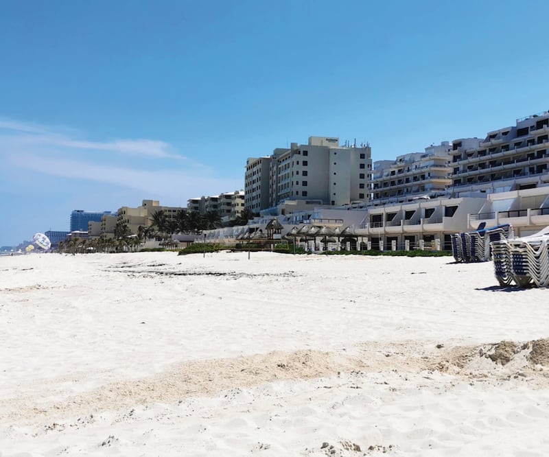 Para Cancún, Quintana Roo, las autoridades federales pidieron a los empresarios no malbaratar los precios de los servicios, ya que ese estado “es la joya de la corona” del turismo nacional. Foto: ADRIANA VARILLAS. EL UNIVERSAL