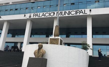 En Ayuntamiento de Naucalpan amanecen empleados sin salario 