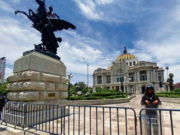 Cercan Bellas Artes para evitar ambulantaje