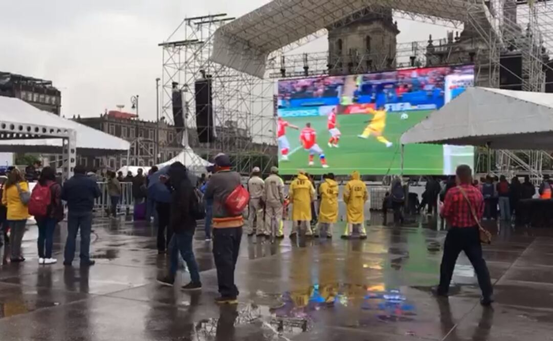 En el Zócalo serán transmitidos 30 partidos del Mundial de Futbol Rusia 2018 (Foto: Especial)
