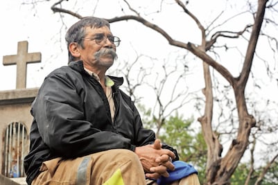 Anfitrión de los olvidados, mientras alguien va por ellos