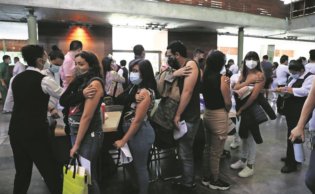 Los jóvenes recibirán un mensaje con el horario de su cita y sede de vacunación. Foto: Archivo/ EL UNIVERSAL.