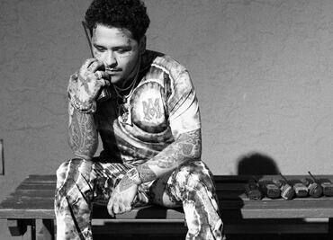 Cuánto cuestan los lujosos lentes Cartier de Christian Nodal