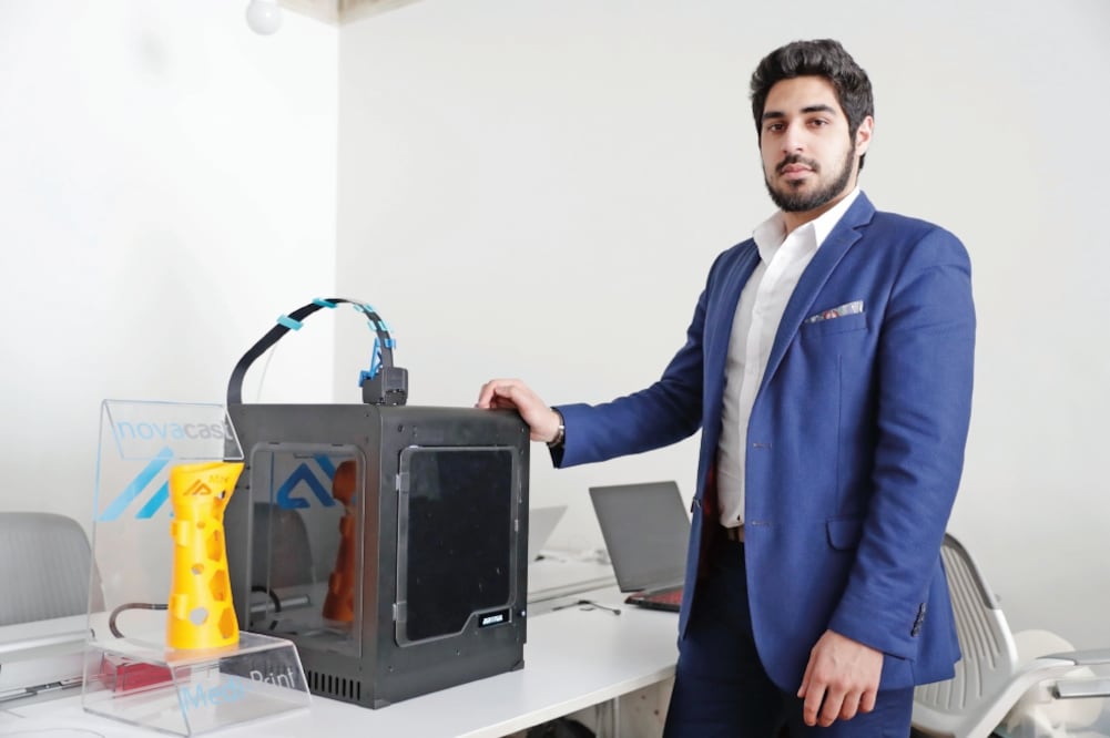 Zaid Badwan tomó un curso sobre impresión tridimensional en la Universidad del Sur de California, un conocimiento que después aplicó en el campo de la Medicina Ósea, que abarca las especialidades de ortopedia y traumatología. (IVÁN STEPHENS)