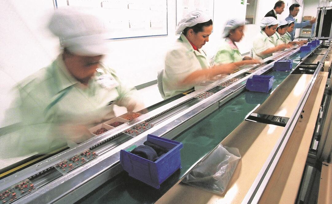 En el instituto suizo IMD ven necesario mejorar el ambiente de negocios, entre otros temas, para impulsar la competitividad. Foto: AP